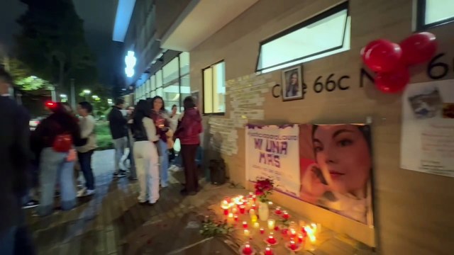 Así fue la velatón que se realizó por Laura Blanco, la periodista que falleció tras caer de un noveno piso