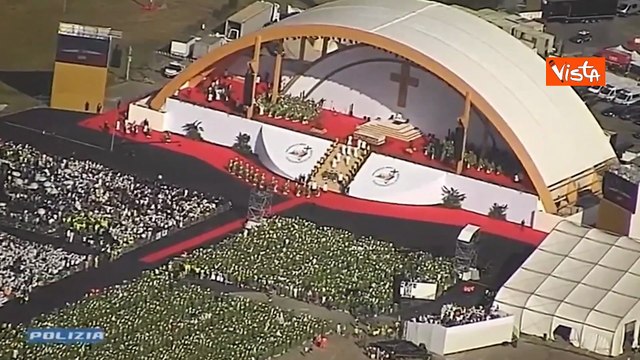 Giubileo, più di un milione di pellegrini a Tor Vergata, le immagini dall'elicottero della Polizia