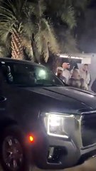 Menzil tarikatı liderine ''öpücüklü'' karşılama