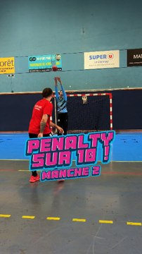 Penalty challenge sur 10 Vs @sacha_bkzz Manche 2 ! 💥✨ #Handball #Hand #handballPlayer #Challenge #Defi #sports