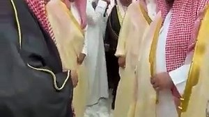في مشهد إنساني مؤثر.. أمير جازان يجسّد التواضع والوفاء خلال زيارته للطوال