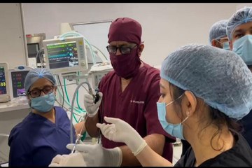 बच्ची की श्वास नली में फंसे मूंगफली के दाने को निकाला