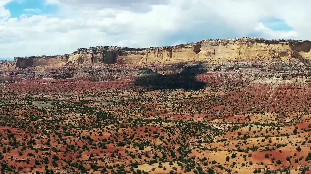 Connaissez-vous  LES TRIANGLES NOIRS  △ OVNI  enquêtes secrètes