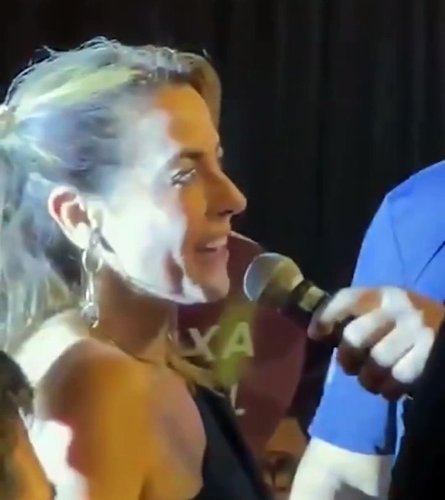 Ex aliada de Bolsonaro, senadora é vaiada em show