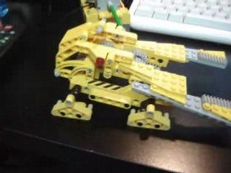 Lego technic bestione a 4 patte