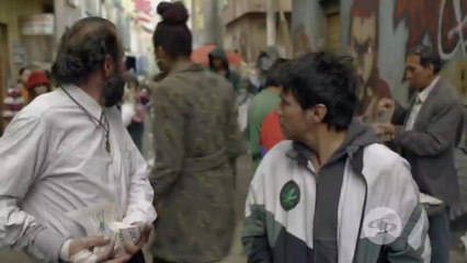 21. ¡Es ahora o nunca! Juliana intenta escapar de Manolo con ayuda de Andrés