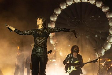 Clara Luciani a envouté le Ronquières Festival, entre énergie et sensibilité