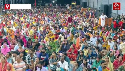 बाबा बागेश्वर को बताया महिला तस्कर, यूपी के प्रोफेसर के खिलाफ छतरपुर में FIR