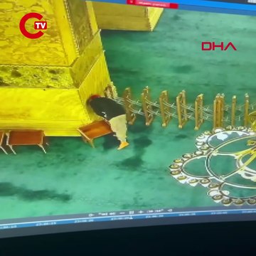 Ayasofya-i Kebir Cami-i Şerifi'ne kundaklama girişimi kamerada