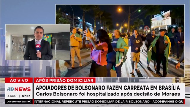 Apoiadores de Bolsonaro fazem carreata em Brasília após prisão domiciliar