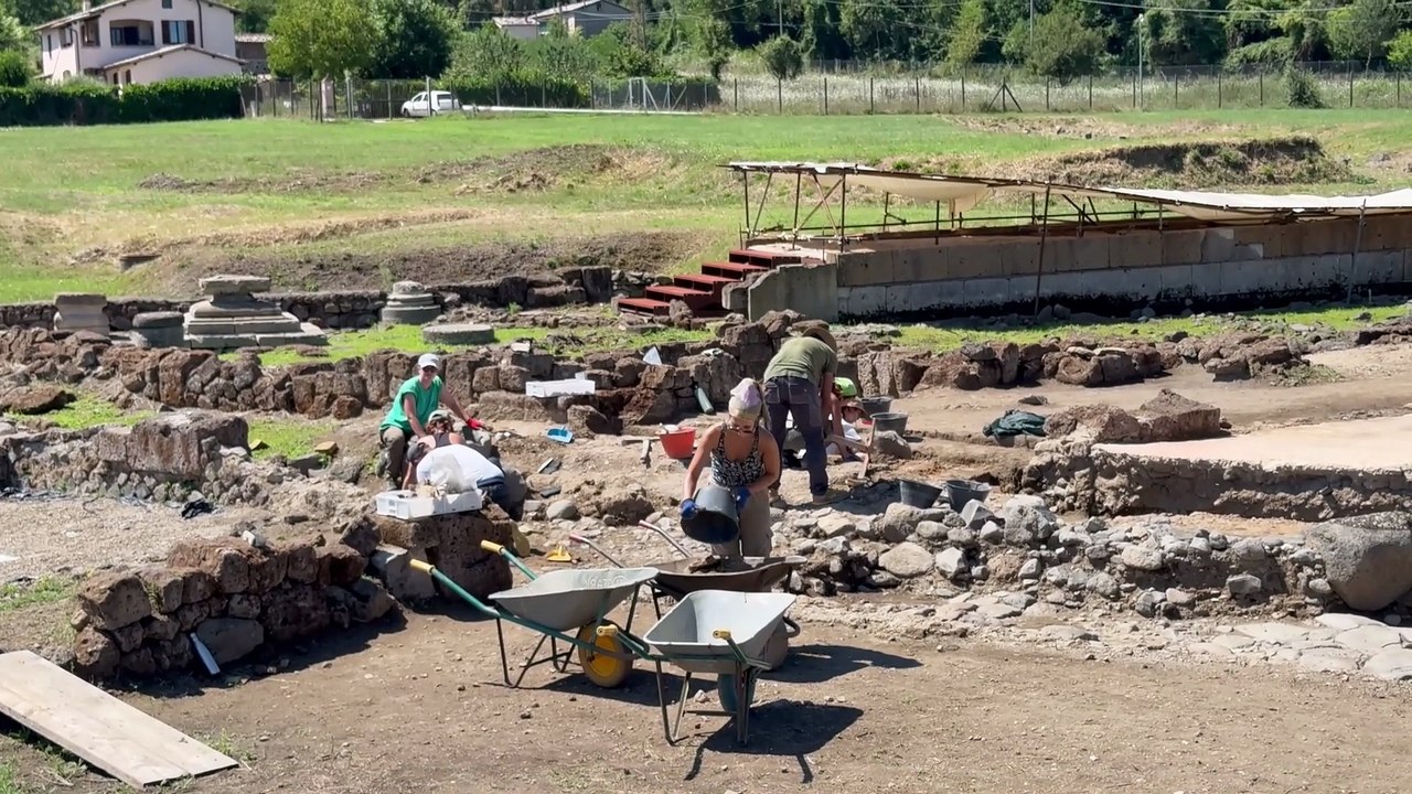Migliaia di reperti ritrovati nel Santuario degli etruschi di Orvieto