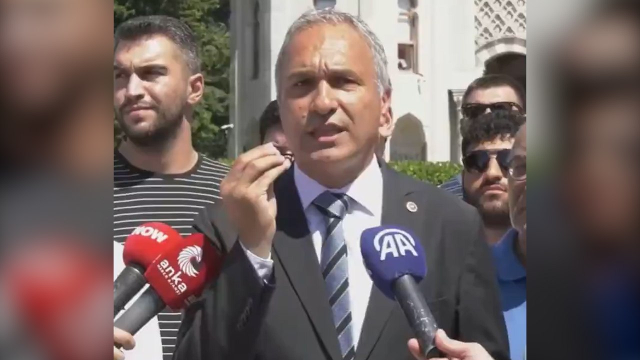 CHP’li Özçağdaş’tan sahte diploma tepkisi: Biraz utanma olsa çoktan istifa etmiş olurdu