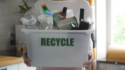 Leeds celebrates one year of household glass recycling scheme