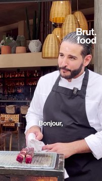 La brochette betterave et halloumi du chef Mohamed Cheikh