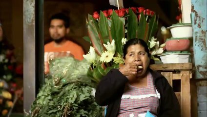 Tres bellas jovencitas, en tres diferentes lugares