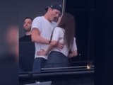 Ashton Kutcher und Mila Kunis turteln beim Backstreet Boys-Konzert