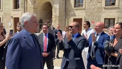 Tanti auguri Antonio Tajani, gli applausi dei simpatizzanti ad Ancona