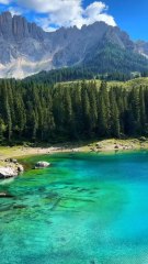 LES PLUS INTENSES nuances de bleus de ce lac