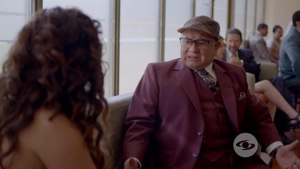 Héctor regresa de Europa por Daniela y desata los celos de Camilo