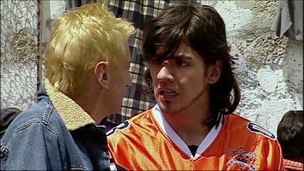 54. "Ladrón que roba a ladrón, tiene 100 años de perdón"