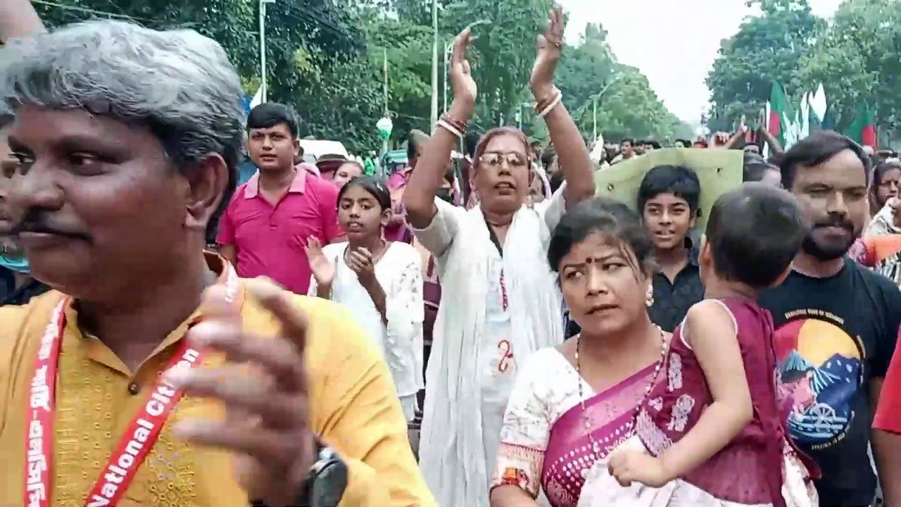 NCP এনসিপি’র ইশতেহার ঘোষাণা অনুষ্ঠানে ভীম্পাল্লী ডেবিড রাজু ও কৈলাশ রবীদাসের নেতৃত্বে দলিত সম্প্রদায়