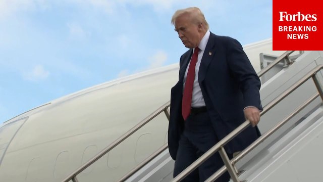 Trump Arrives In Allentown, Pennsylvania, On Air Force One, En Route To Bedminster, NJ