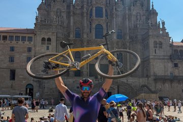 Craviotto cumple de nuevo con su promesa postolímpica: el Camino de Santiago