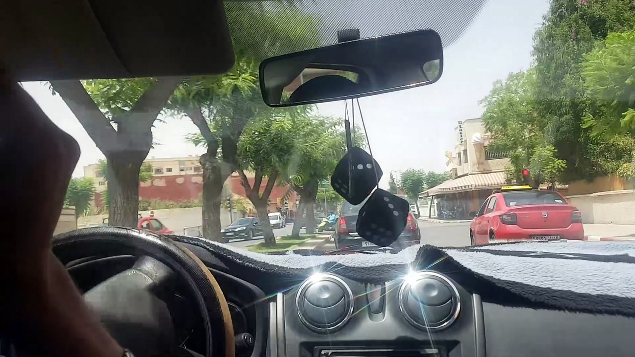دراجة نارية فريدة في المدينة