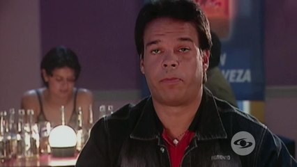 Pedro enfurece al saber que Sandro también está detrás de Laura