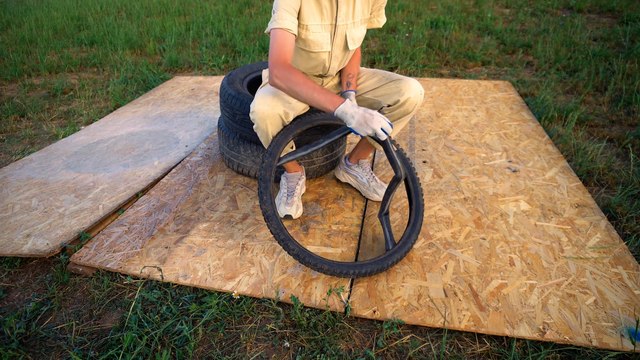 🔥 Turn Old Tires into Stunning Cement Decor! ♻️ DIY Upcycled Crafts