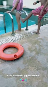 Οικονομάκου - Τσερέλα: Η επιστροφή από την Αφρική και το βίντεο της Αθηνάς με τα παιδιά της