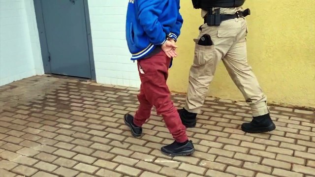 Homem com dois mandados de prisão em aberto é detido após ameaçar esposa