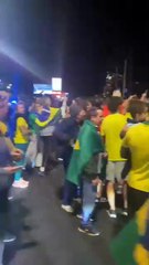 Apoiadores fazem buzinaço contra prisão domiciliar de Bolsonaro