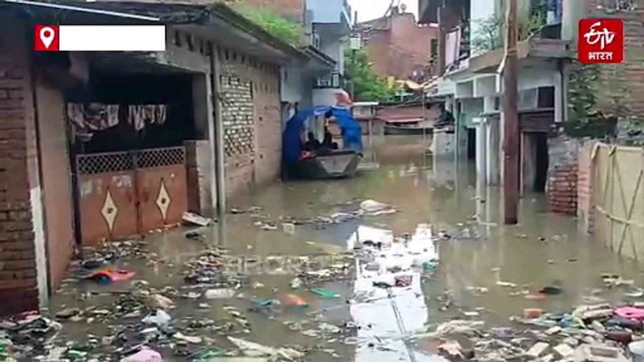 यूपी के 14 जिले बाढ़ की चपेट में; 40 की मौत, प्रयागराज में यमुना पुल से धीमी रफ्तार में गुजारी जा रहीं ट्रेनें, बनारस की कॉलोनियों में घुसा गंगा का पानी