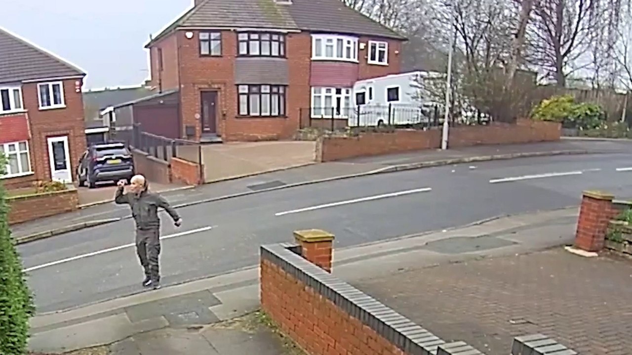 Dopey burglar caught red-handed staring straight into Ring doorbell camera