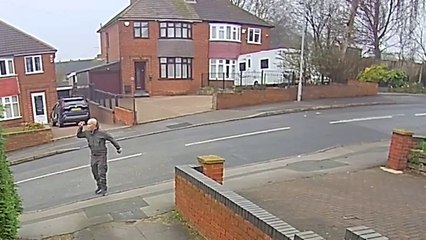 Dopey burglar caught red-handed staring straight into Ring doorbell camera