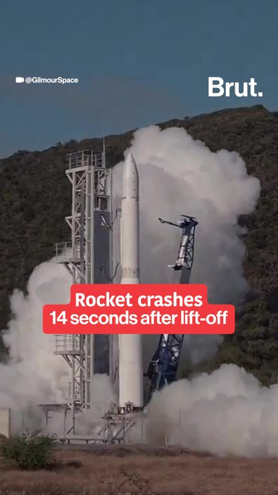 Australian rocket crashes