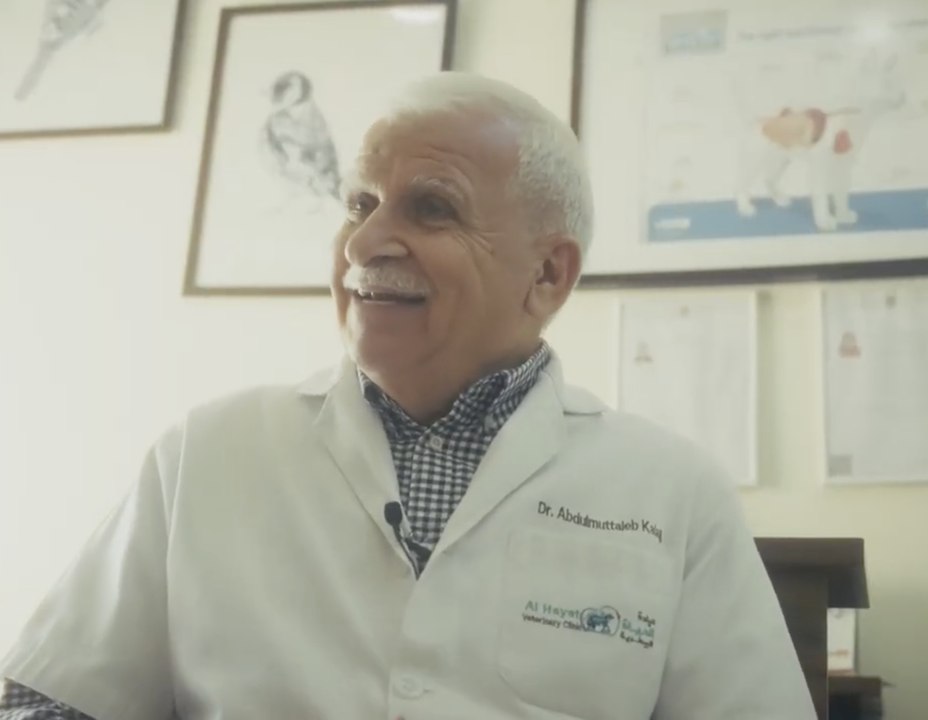 عبد المطلب قلعجي.. اسمٌ رافق رعاية الحيوان في دبي لأكثر من أربعة عقود