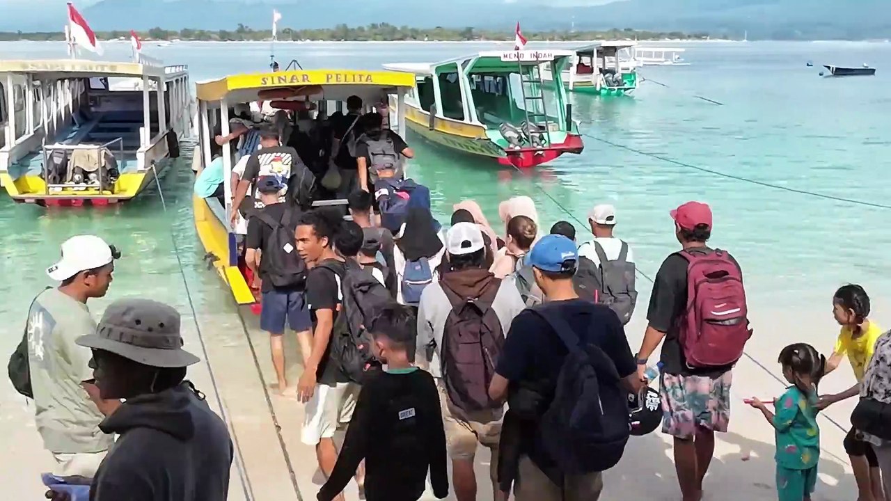 transport lombok.movie