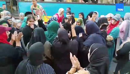 احتفالات وفرحة أمام لجان الإسكندرية في اليوم الثاني لانتخابات مجلس الشيوخ ٢٠٢٥