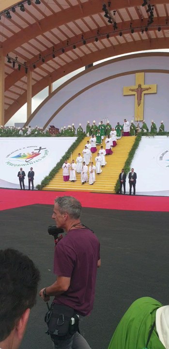 processione finale giubileo2025 giovani papa leonexiv