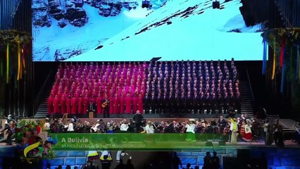 El Coro del Tabernáculo de la Manzana del Templo interpretan Viva mi Patria Bolivia