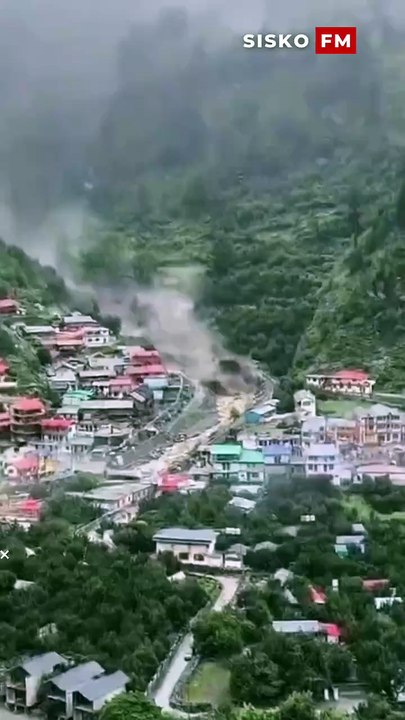 Crue soudaine ravage un village du nord de l'Inde : destructions et personnes portées disparues