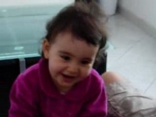 Angelina fou rire avec papa