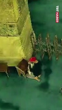 Ayasofya Camii'ndeki kundaklama girişimi kamerada