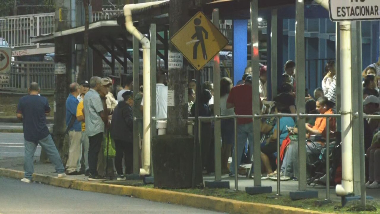 Jubilados molestos por deficiente atención en policlínica de Betania