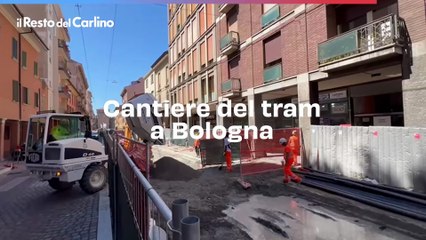 Cantiere del tram a Bologna, rottura idrica tra gli scavi