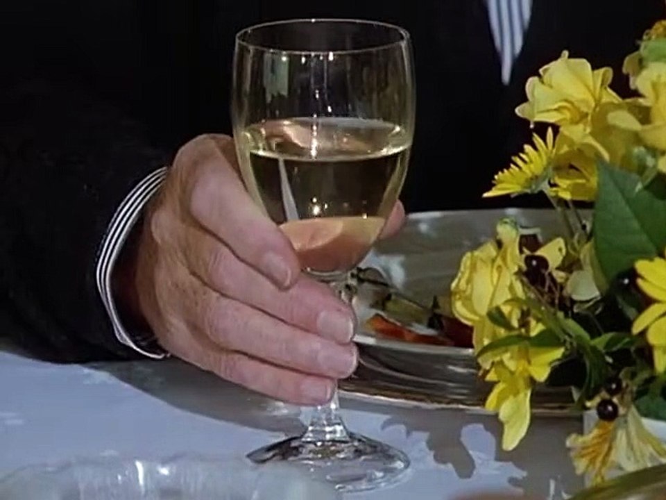 Derrick S19E04 Die Festmenüs des Herrn Borgelt