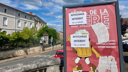 Qui s'attaque aux panneaux publicitaires de Mussidan ?