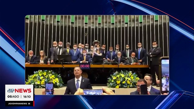Prisão domiciliar de Bolsonaro: Oposição anuncia obstrução e pede impeachment de Moraes